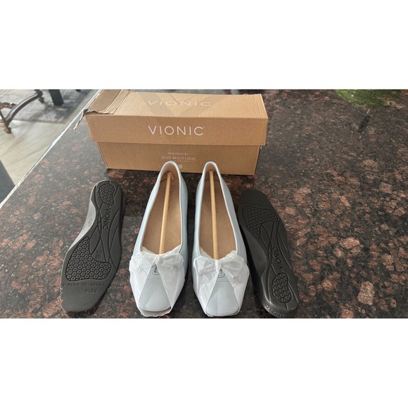Vionic Klara Leather Flats Light Blue Square Toe 6.5 NIB $150 Extra Insoles Inc.